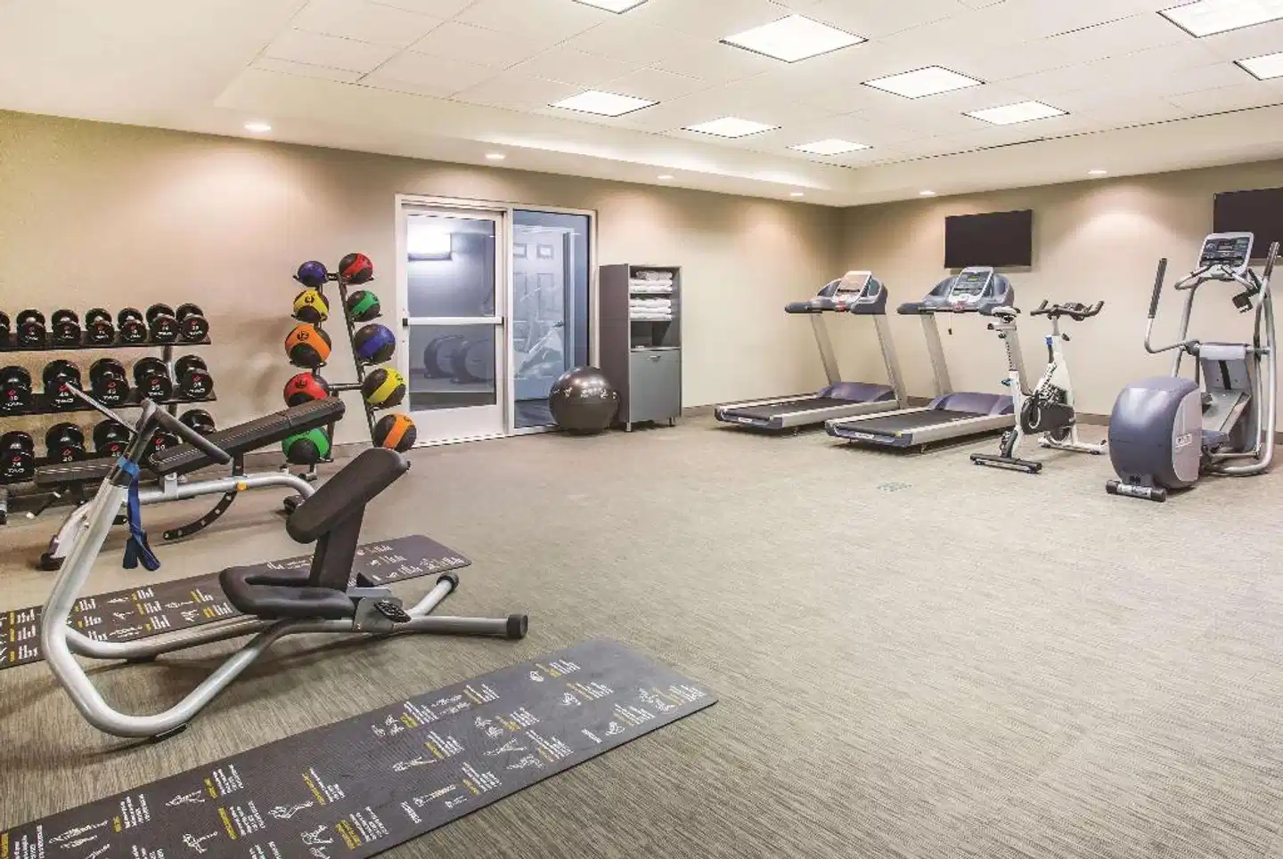 La Quinta Inn & Suites by Wyndham Las Vegas Summerlin Tech Sport und Entertainment
