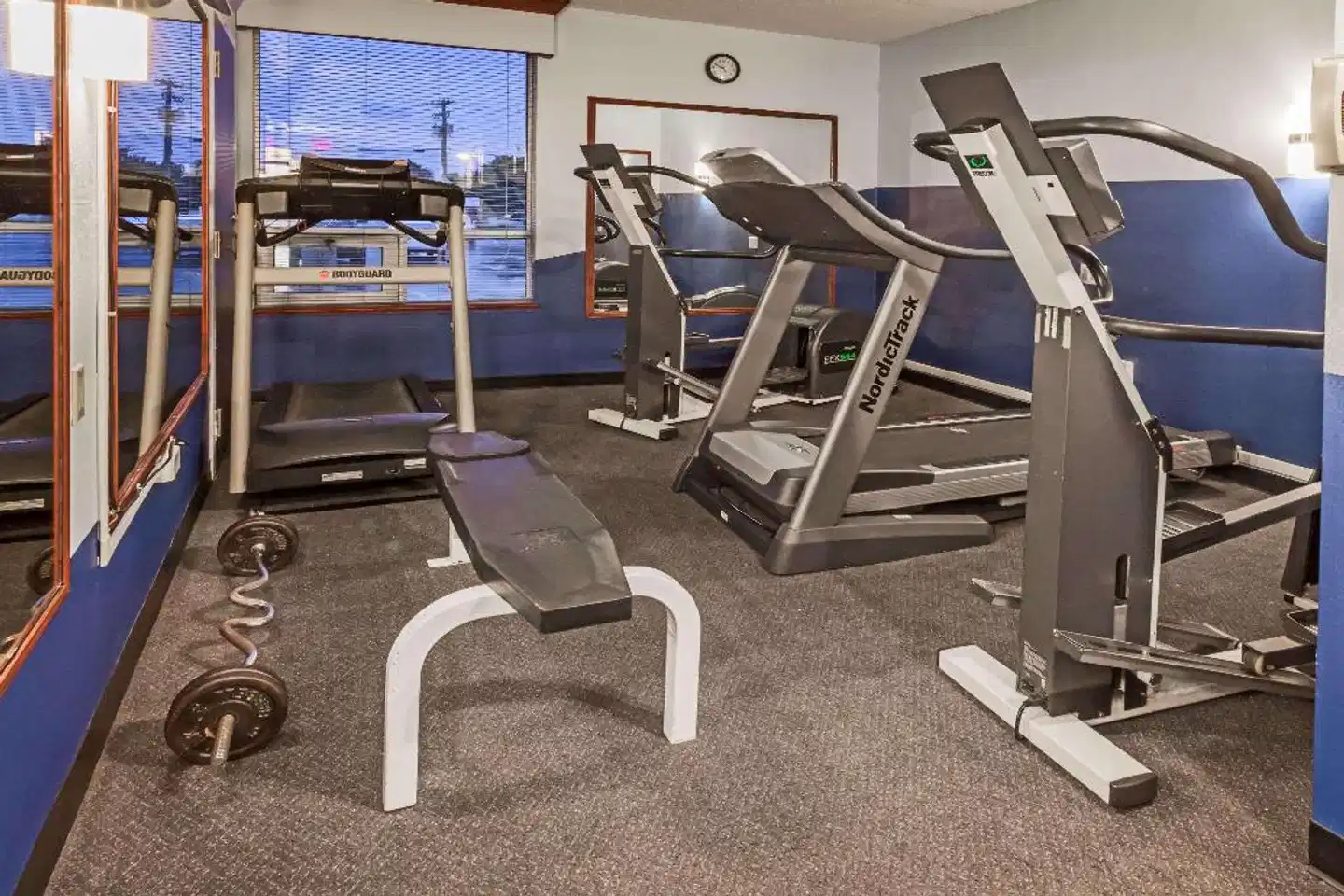 Ramada Hotel Fredericton Sport und Entertainment