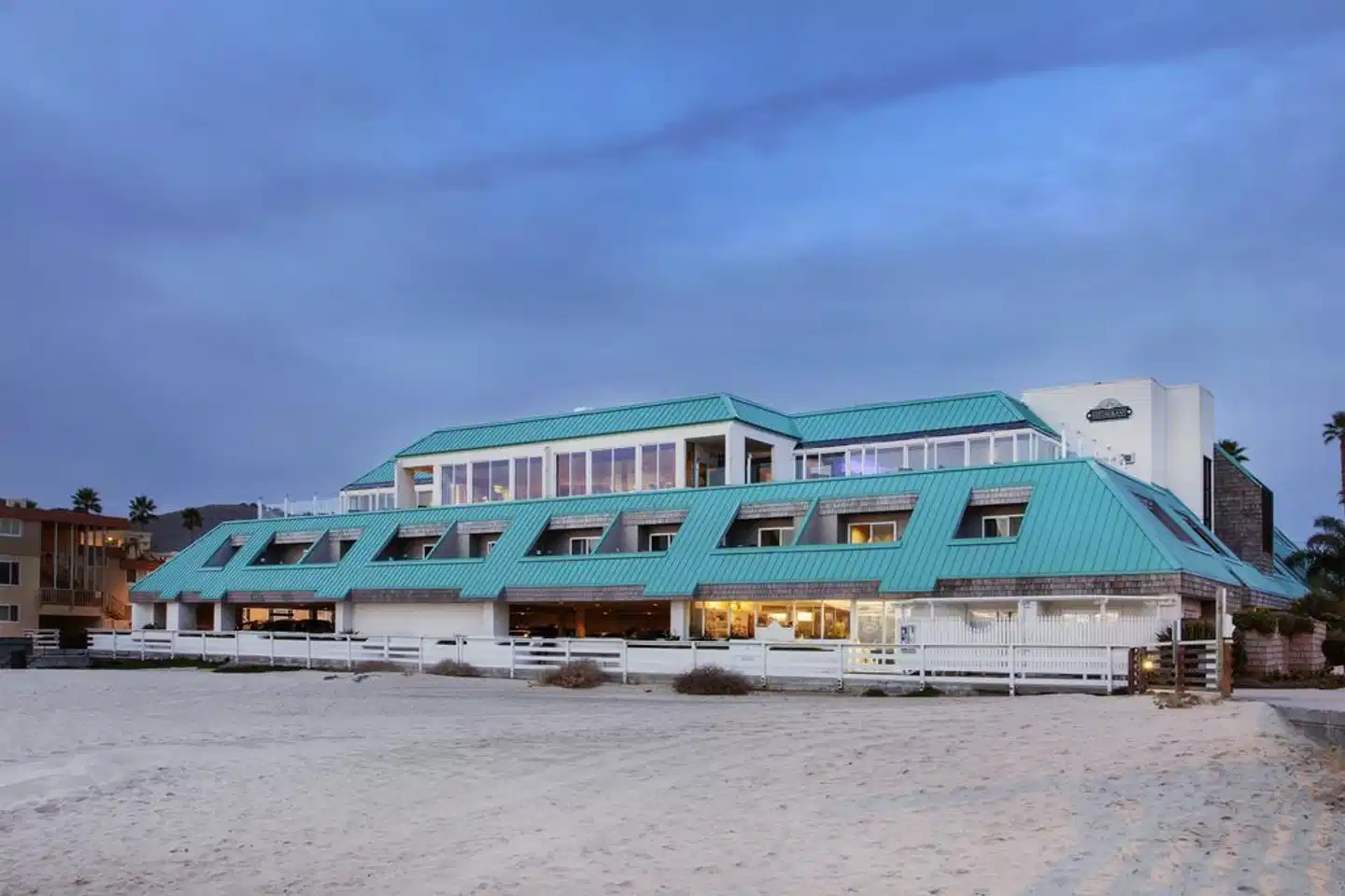 SeaVenture Beach Hotel Aussenansicht