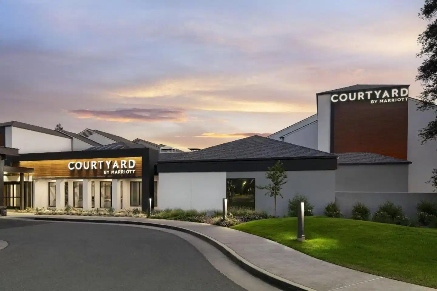Courtyard by Marriott Bakersfield Aussenansicht
