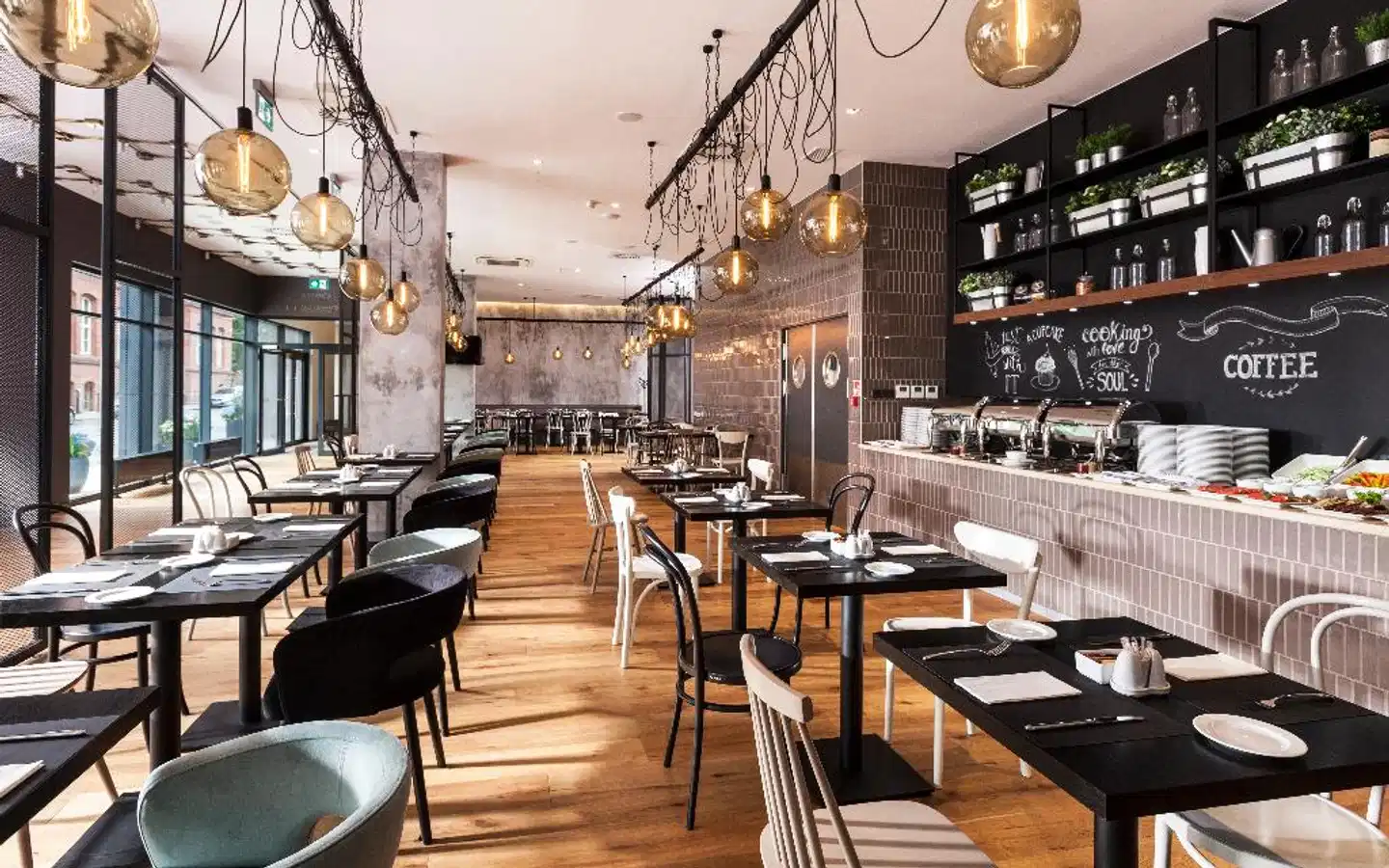 Hotel Sadova Bar