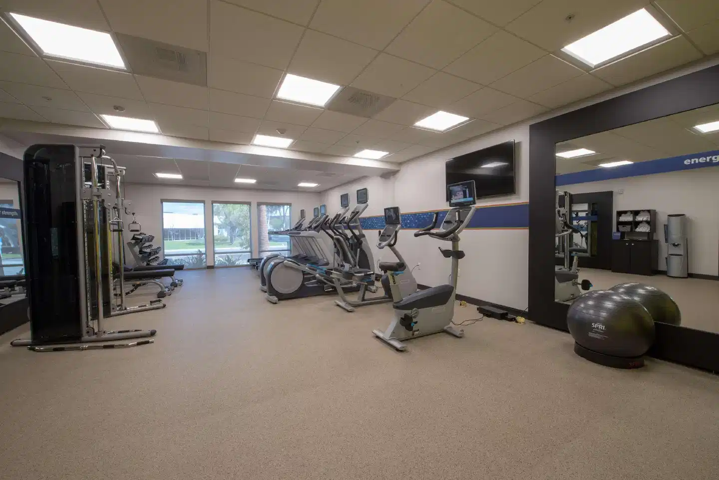 Hampton Inn & Suites Irvine-Orange County Airport Sport und Entertainment