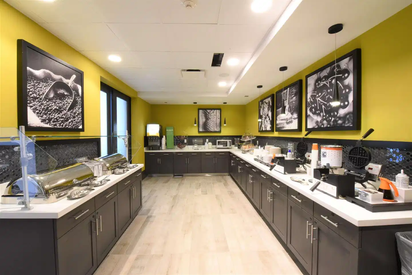 Hampton Inn & Suites Irvine-Orange County Airport Restaurant