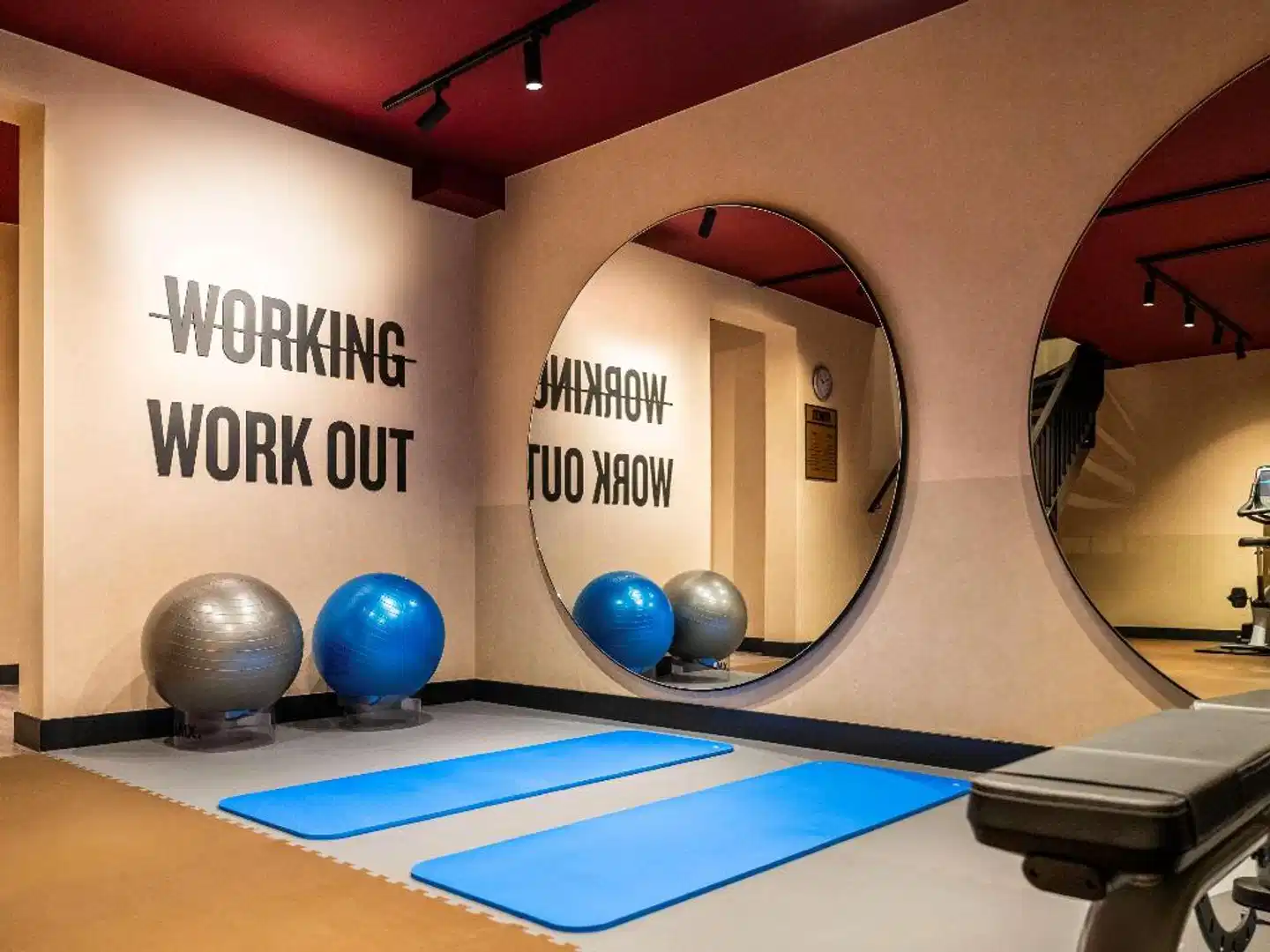 Tribe Amsterdam City Sport und Entertainment