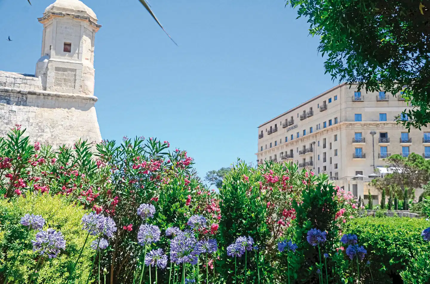 The Phoenicia Hotel Aussenansicht