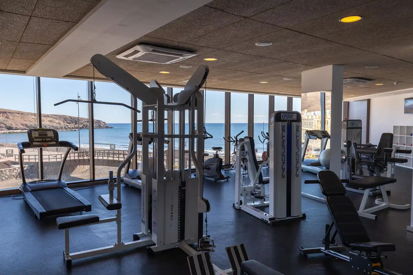 R2 Bahia Playa Design Hotel & Spa - Adults Only Sport und Entertainment