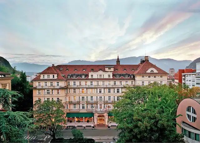 Parkhotel Laurin Aussenansicht
