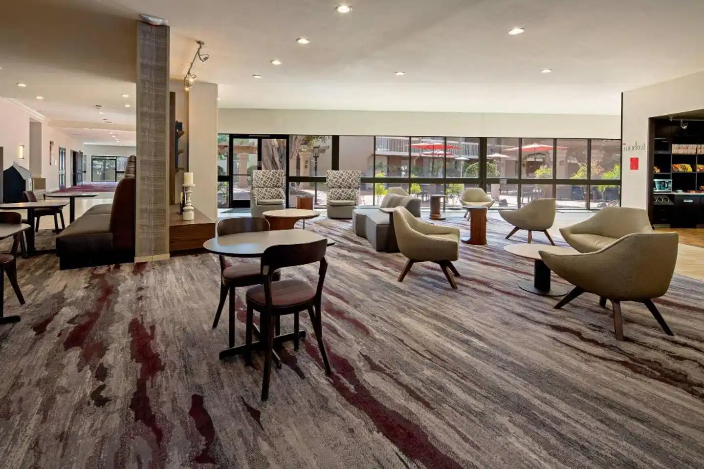 Courtyard by Marriott Oxnard Ventura Lobby