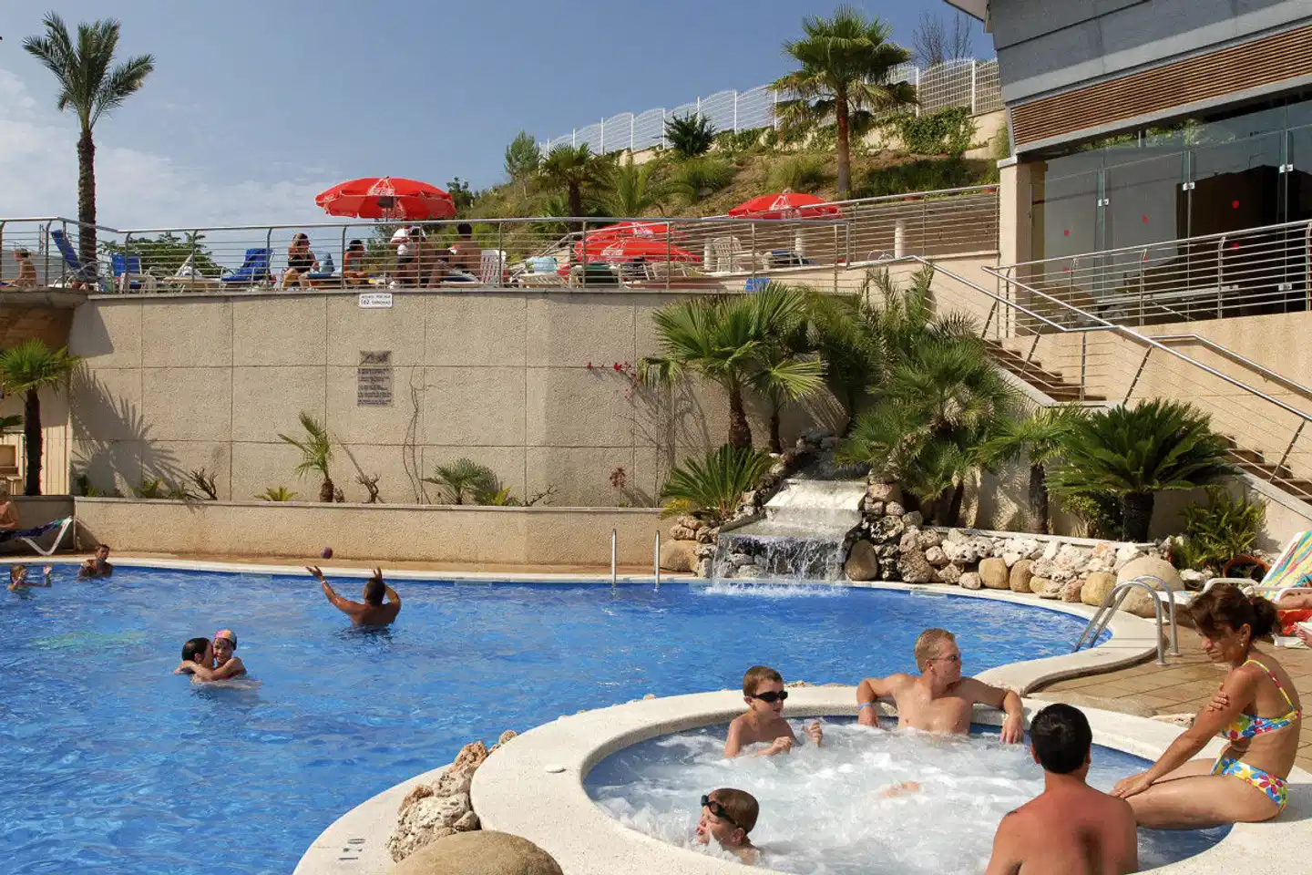 Oasis Splash Pool