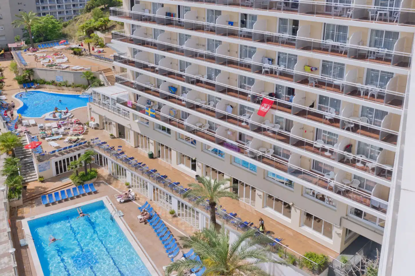 Oasis Splash Pool