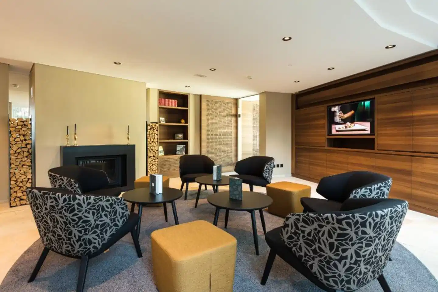 Engimatt City & Garden Hotel Lobby