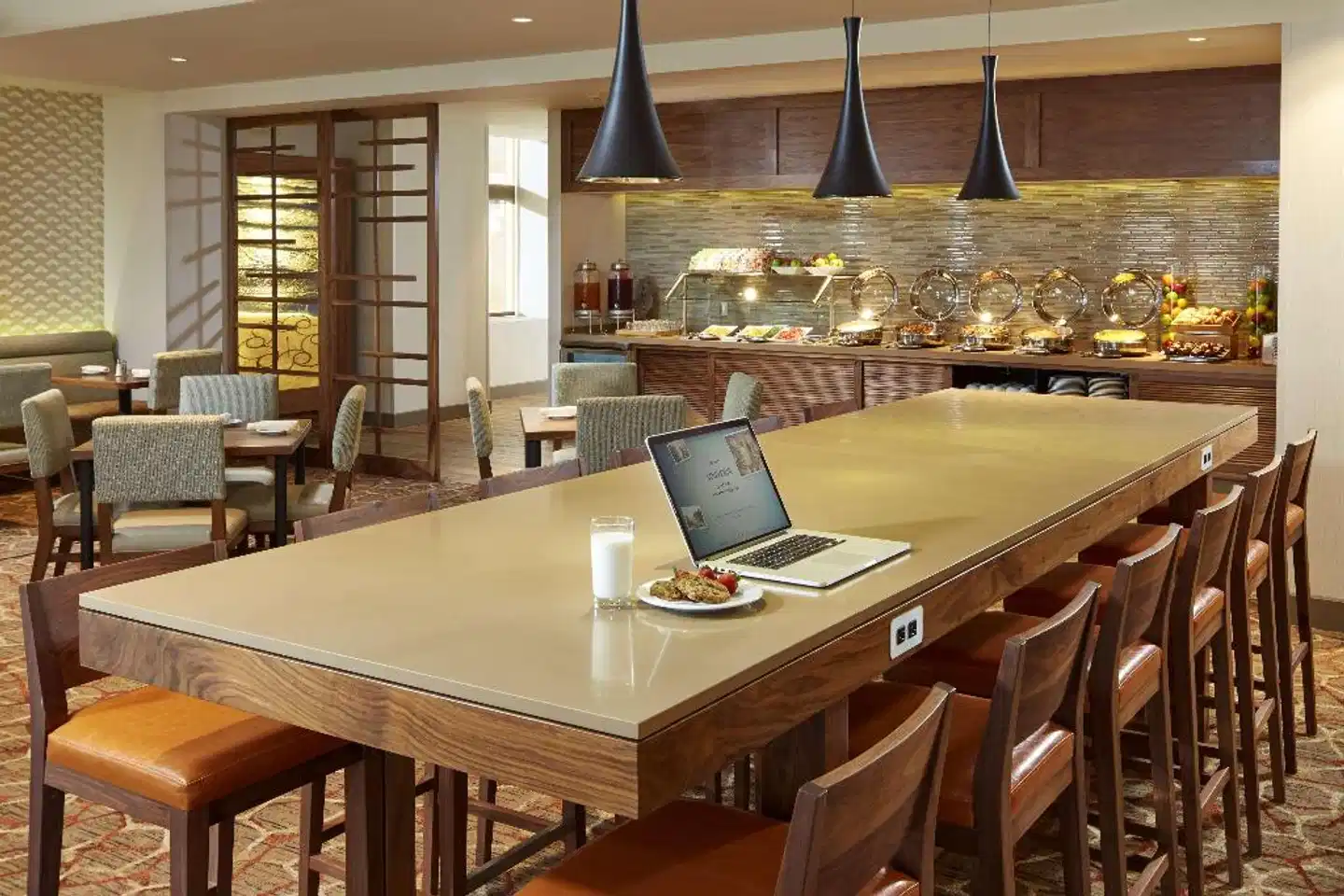 DoubleTree by Hilton LAX - El Segundo Lobby