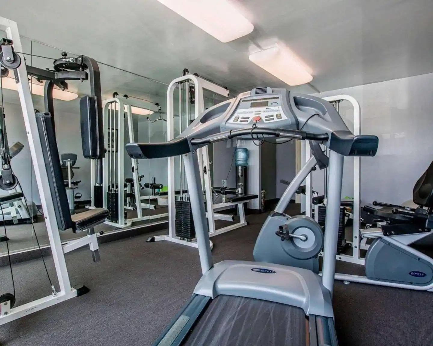 Quality Inn & Suites Montebello Sport und Entertainment