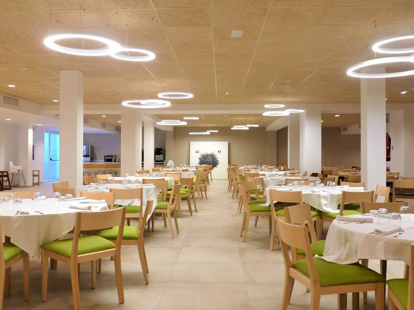 30 Degrees Hotel Pineda Splash Restaurant