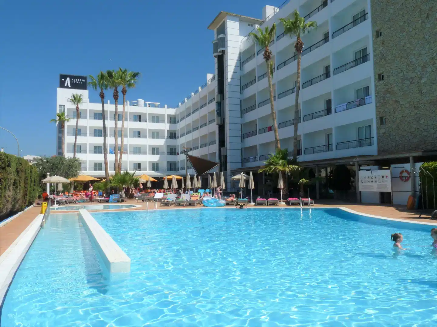 30 Degrees Hotel Pineda Splash Pool