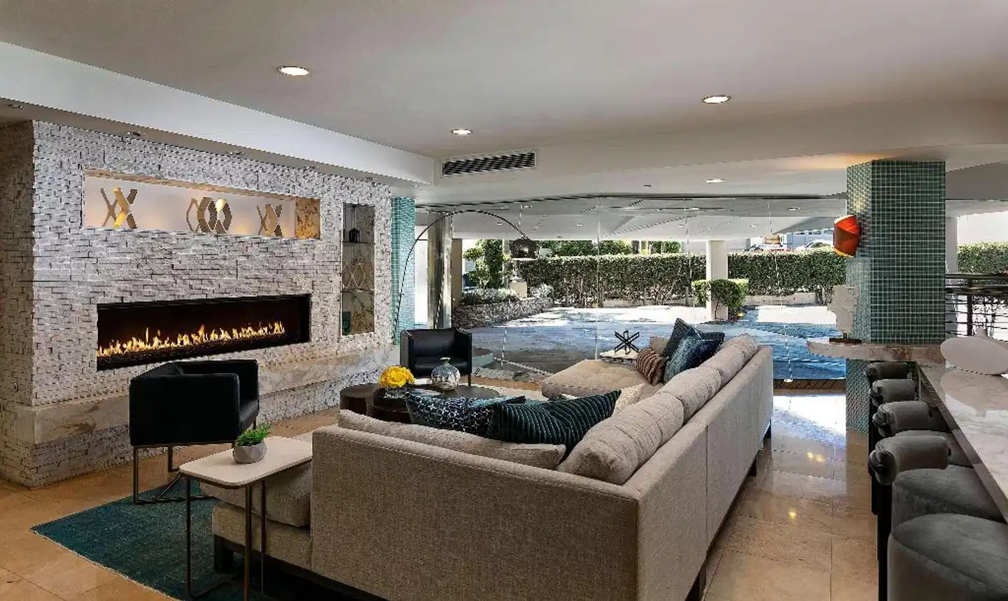 The Belamar Hotel Manhattan Beach, Tapestry Collection by Hilton Lobby