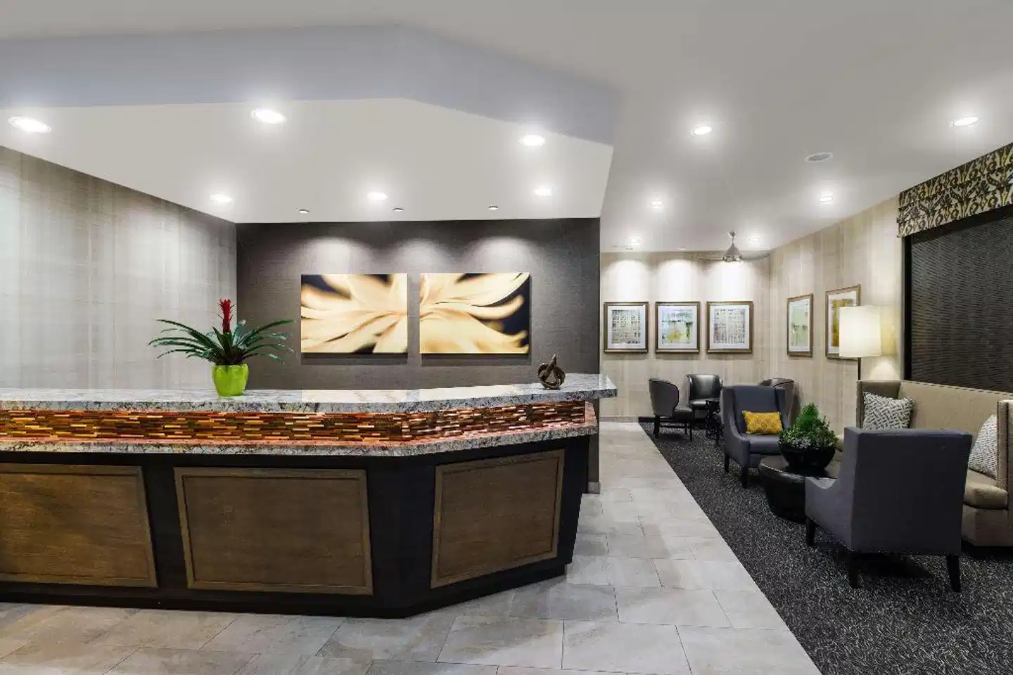 Best Western PLUS Carriage Inn Lobby
