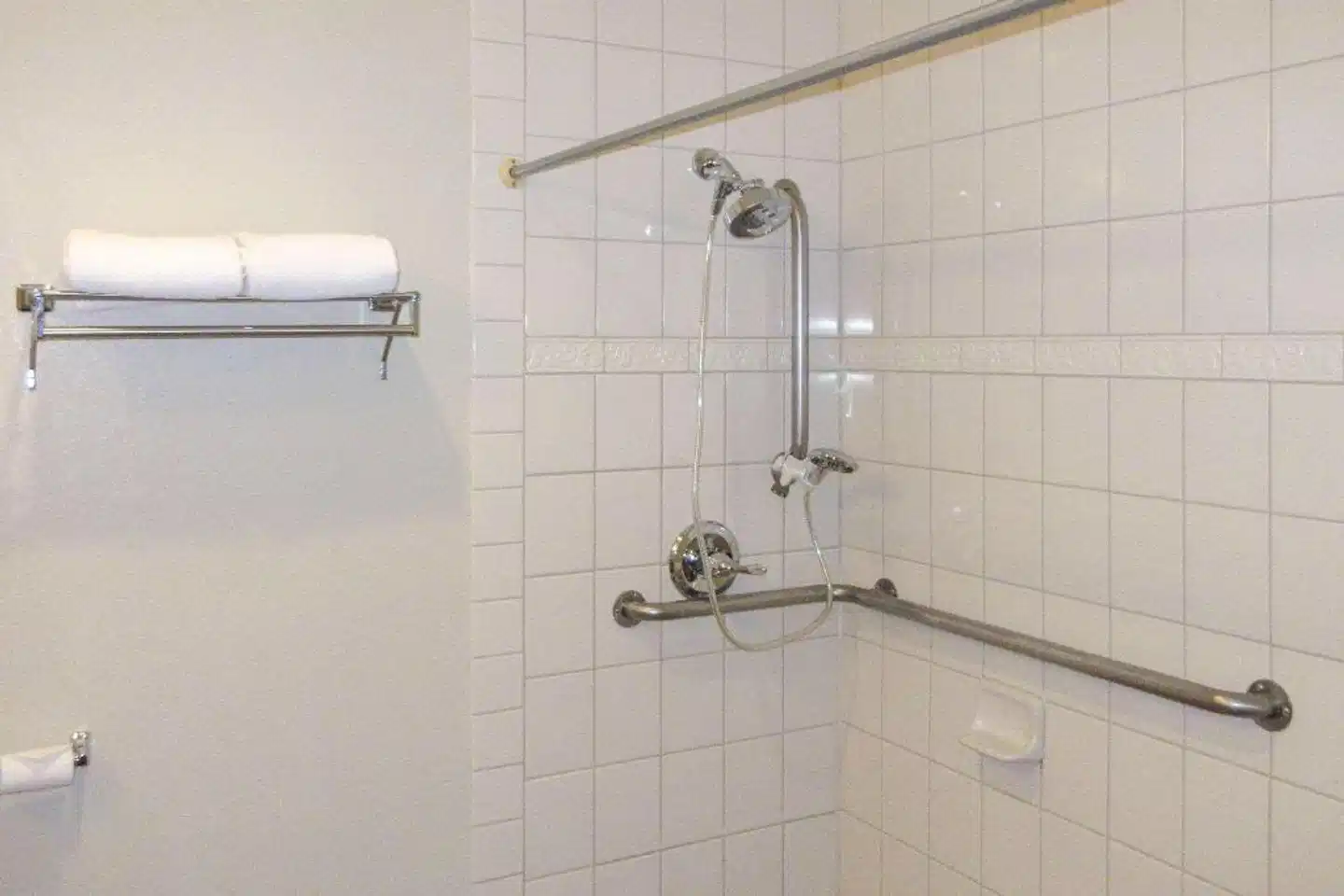 Comfort Inn Bishop Badezimmer