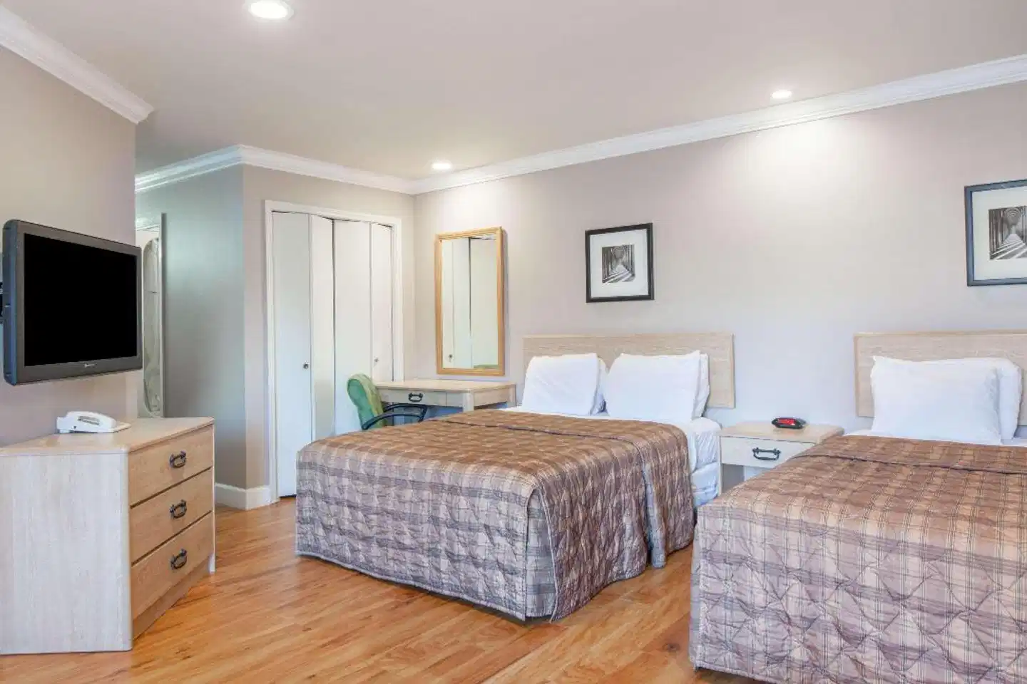 Days Inn by Wyndham San Francisco S/Oyster Point Airport Wohnbeispiel