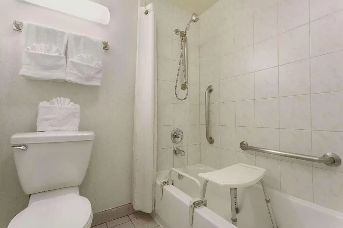Days Inn by Wyndham San Diego/Downtown/Convention Center Badezimmer