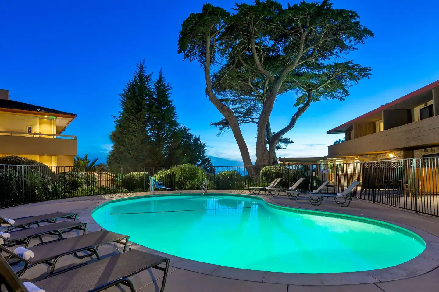 Pierpont Inn Pool
