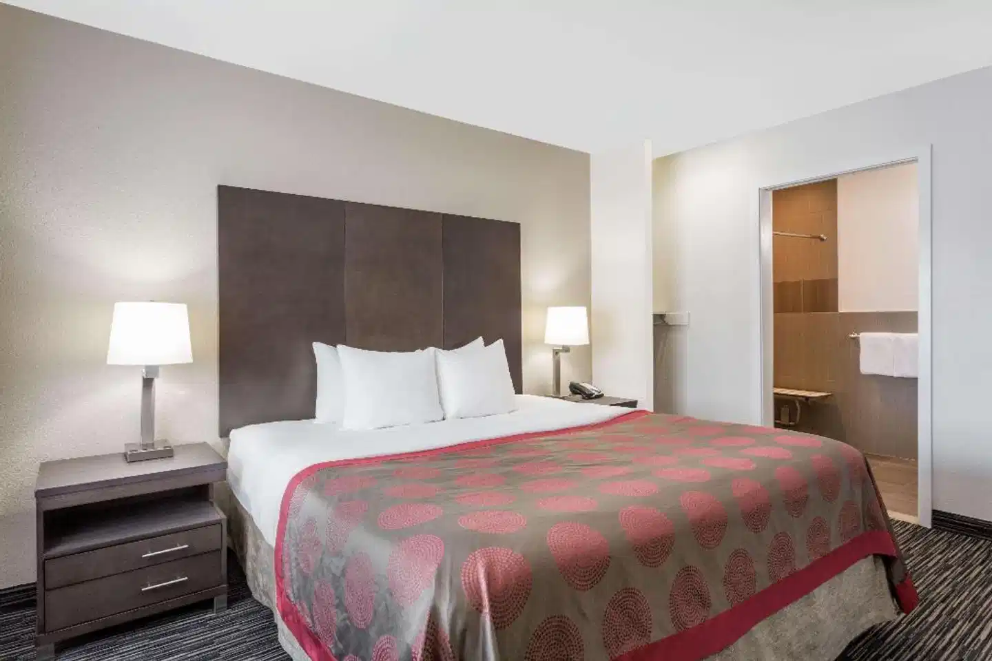 Ramada Limited Monterey Wohnbeispiel