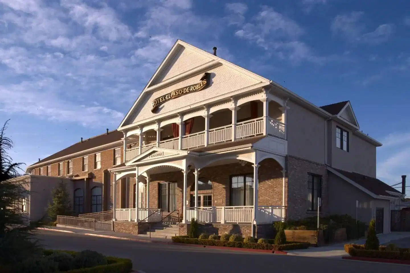 Paso Robles Inn Aussenansicht