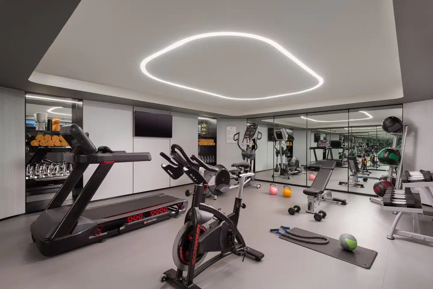 The Ivens, Autograph Collection Sport und Entertainment