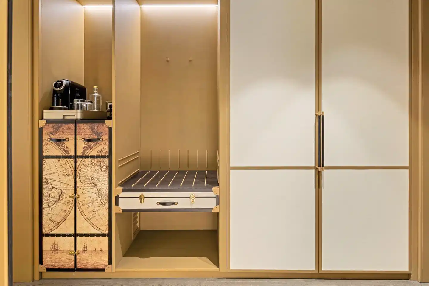 The Emerald House Lisbon, Curio Collection by Hilton Wellness