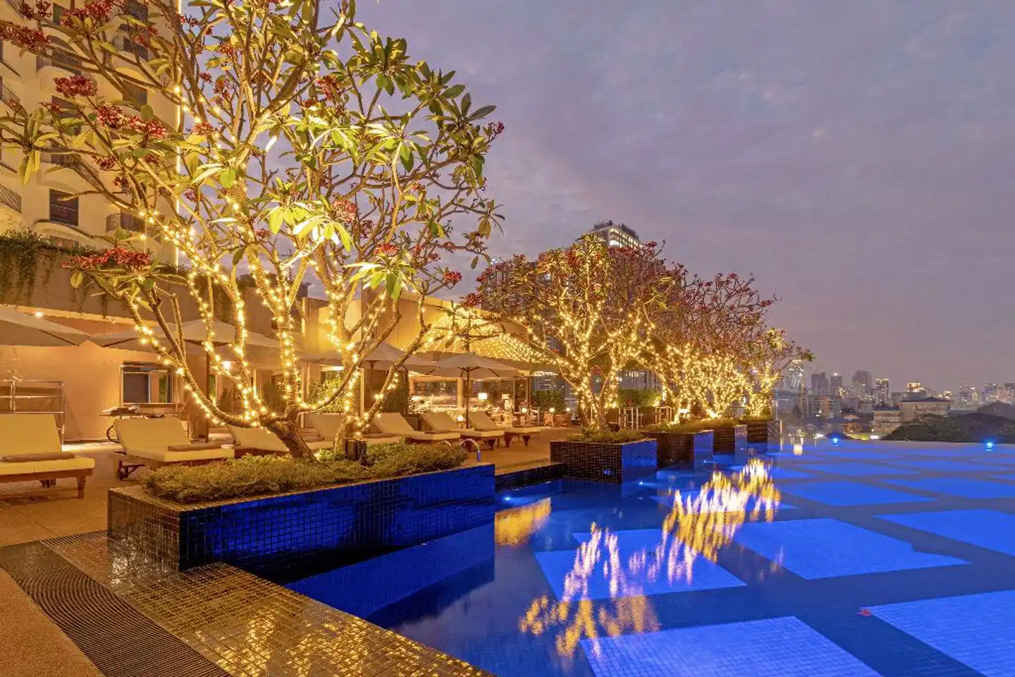 SUN & MOON, Riverside Hotel Pool