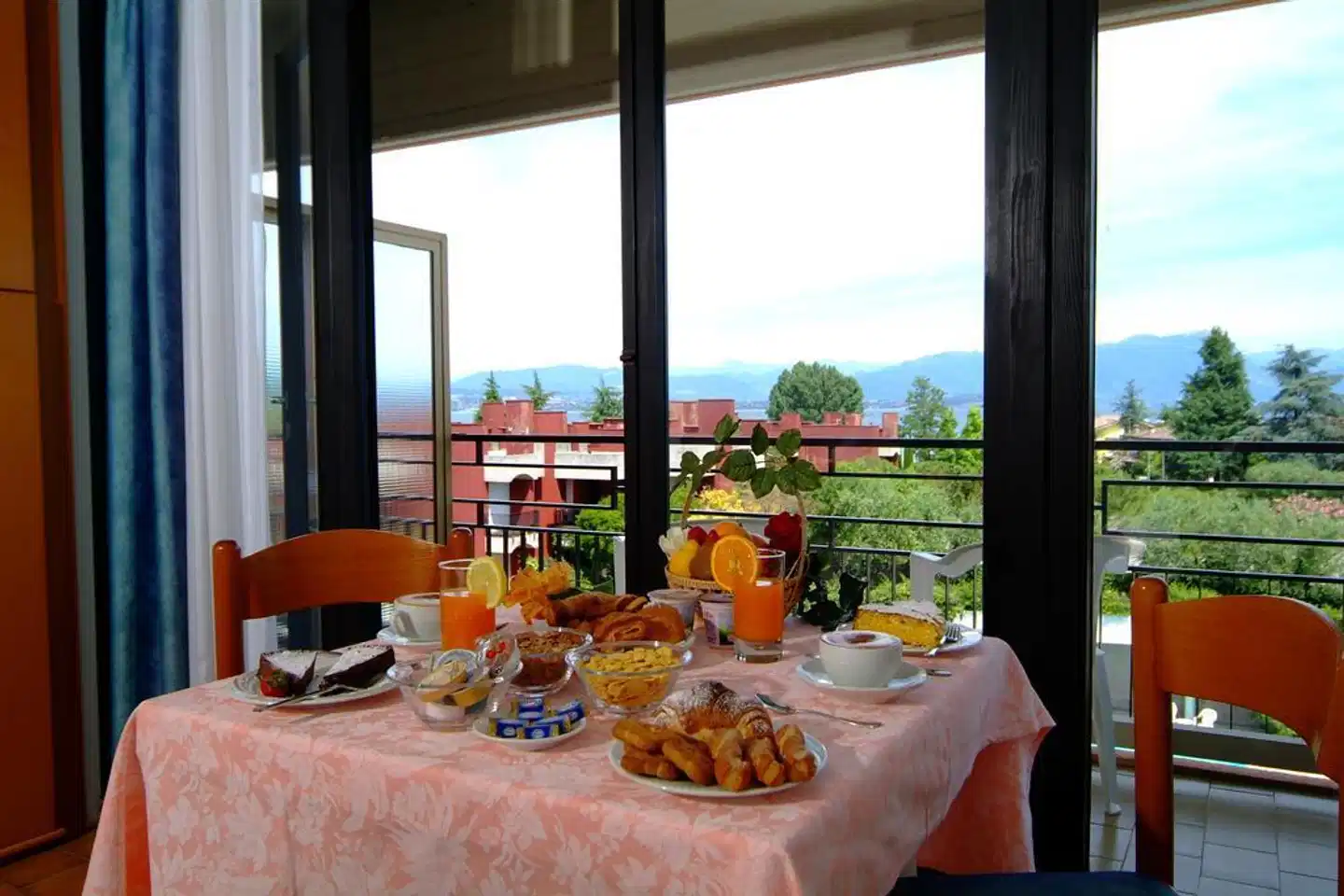 Hotel Residence Holiday Restaurant
