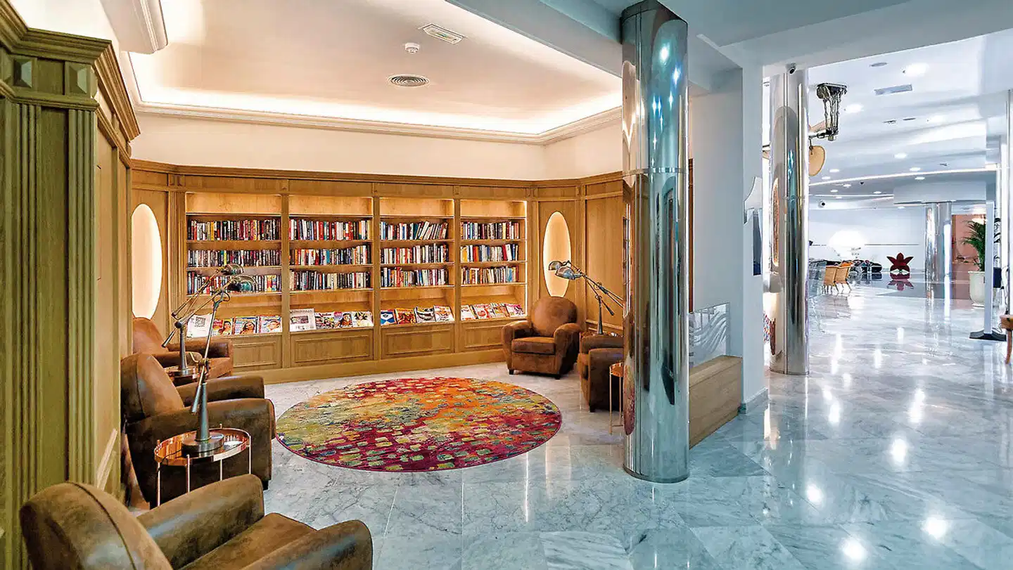 Bull Escorial & Spa Lobby