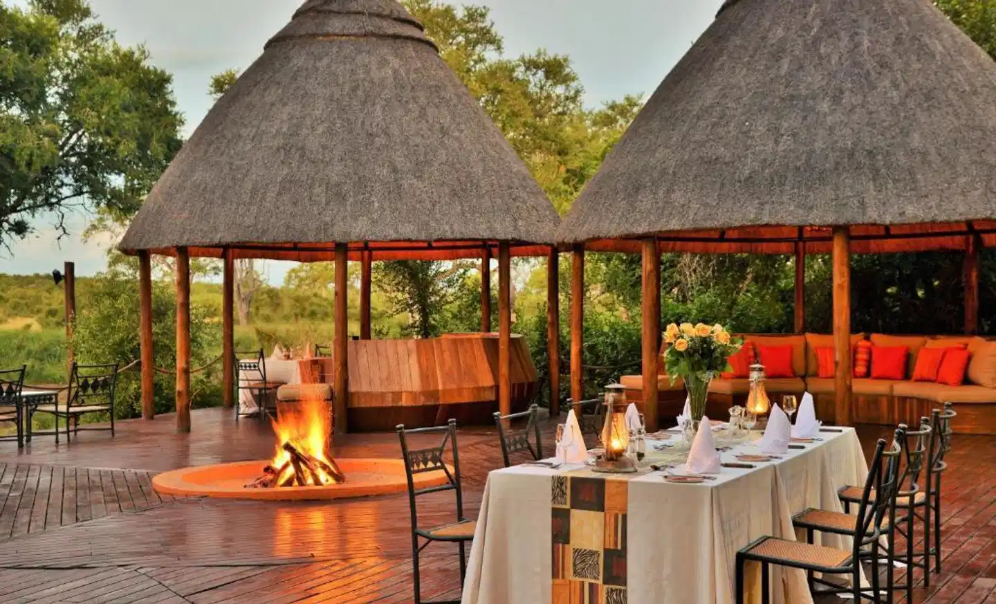 Hoyo Hoyo Safari Lodge Terrasse