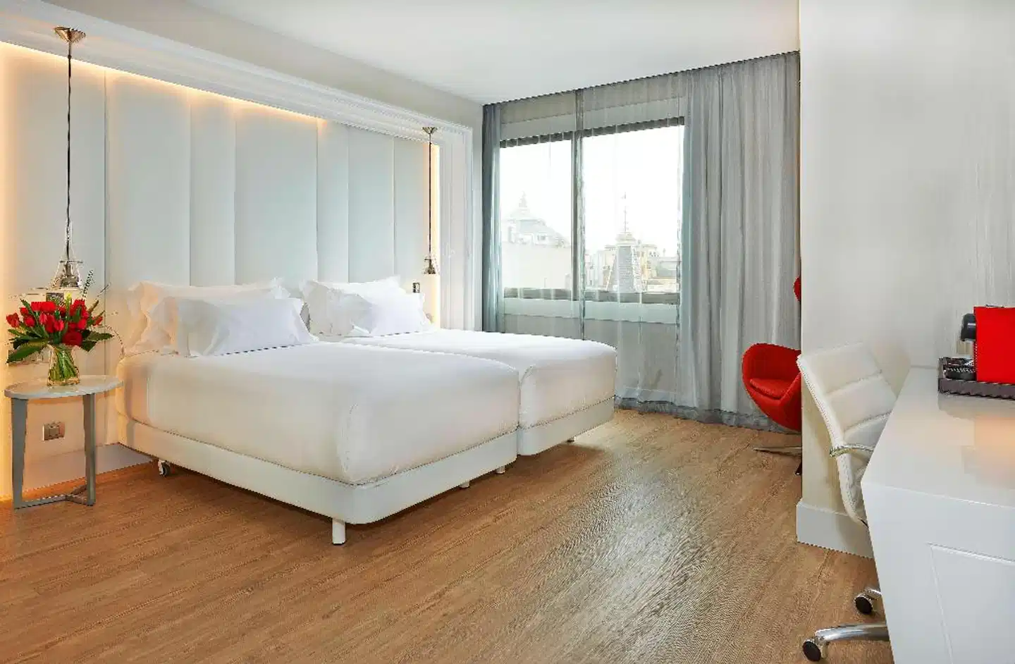 NH Collection Barcelona Gran Hotel Calderón Wohnbeispiel