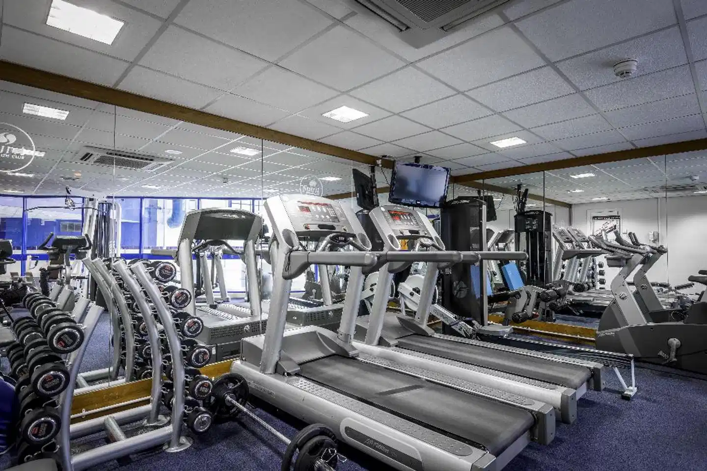 Holiday Inn Sutton Sport und Entertainment