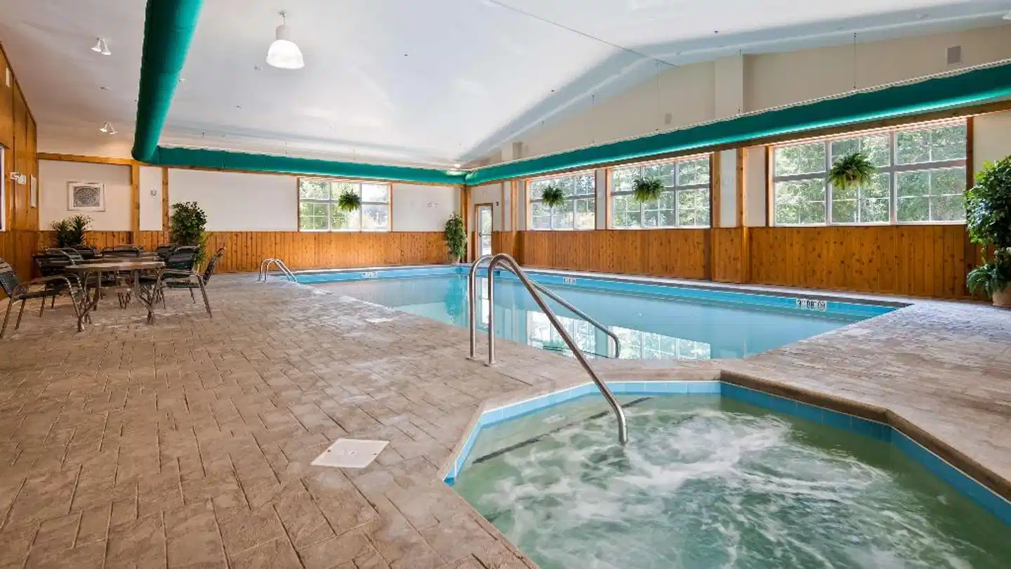 Best Western Plus Crossroads Inn & Suites Wellness