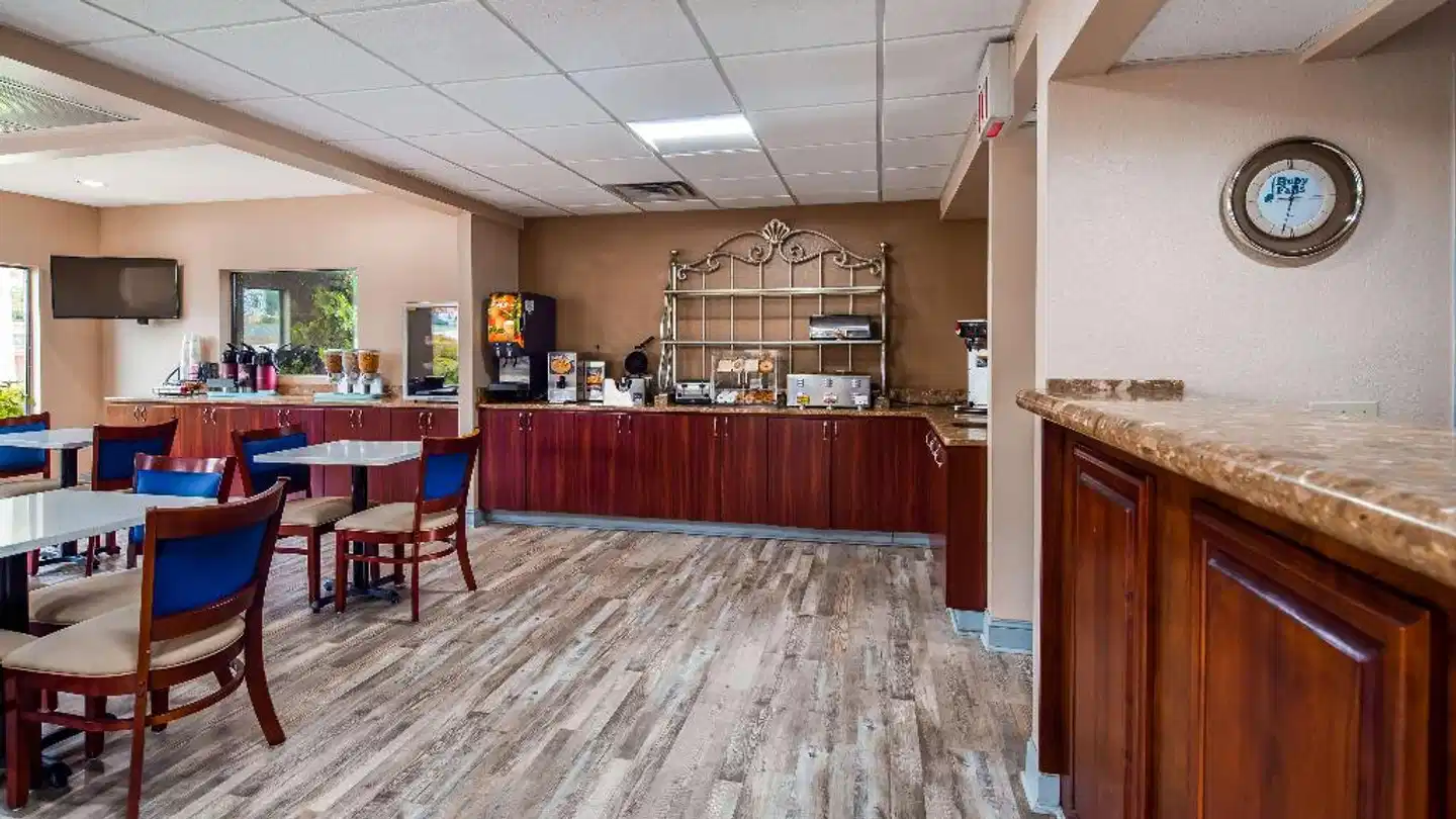 Best Western Royal Inn Bar