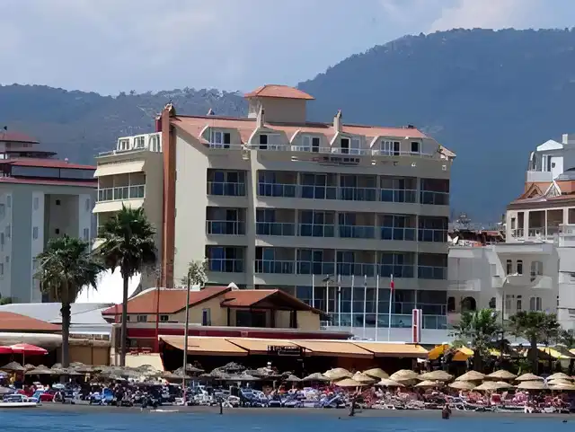 Maris Beach Aussenansicht