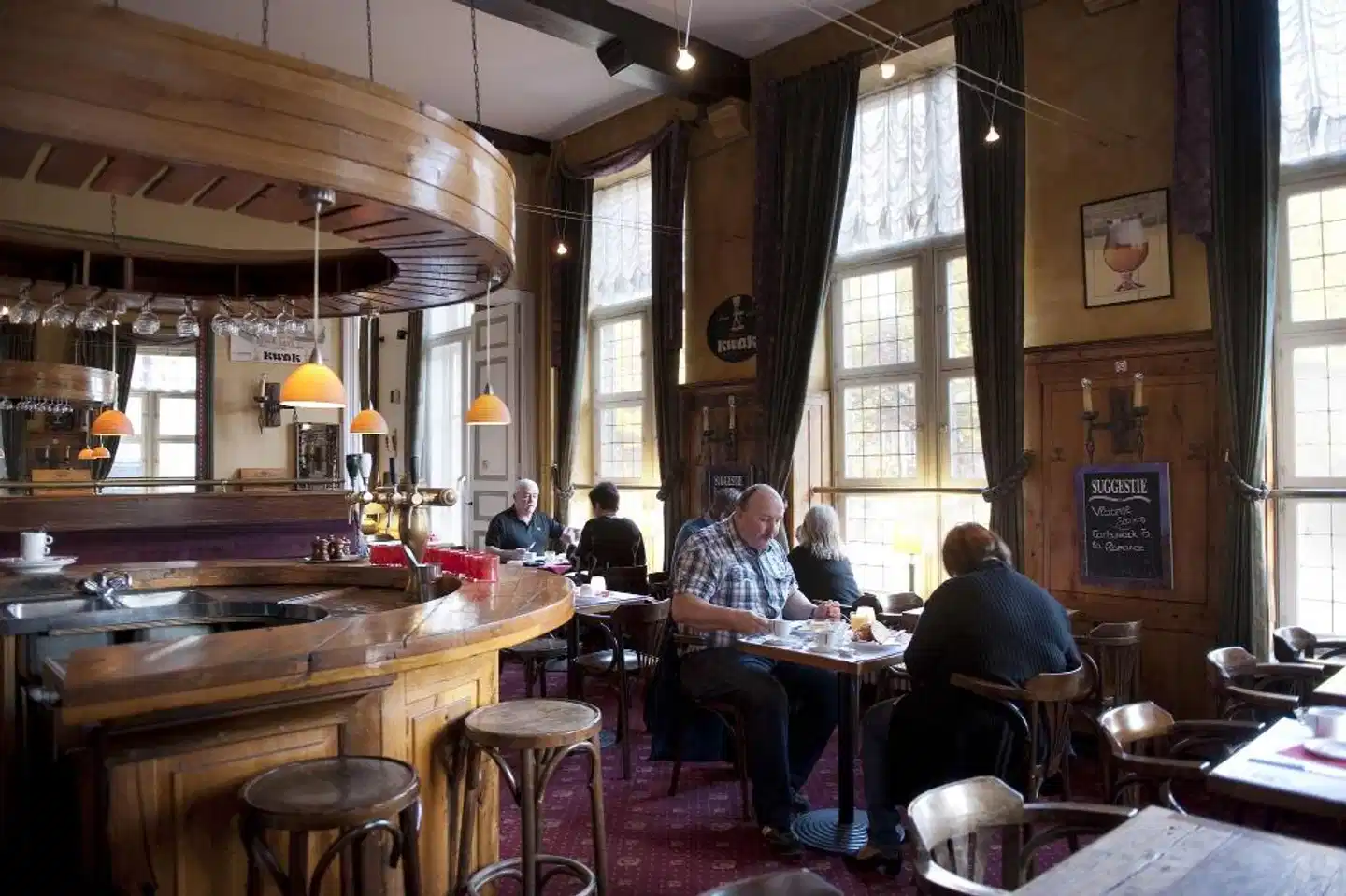 Bourgoensch Hof Bar