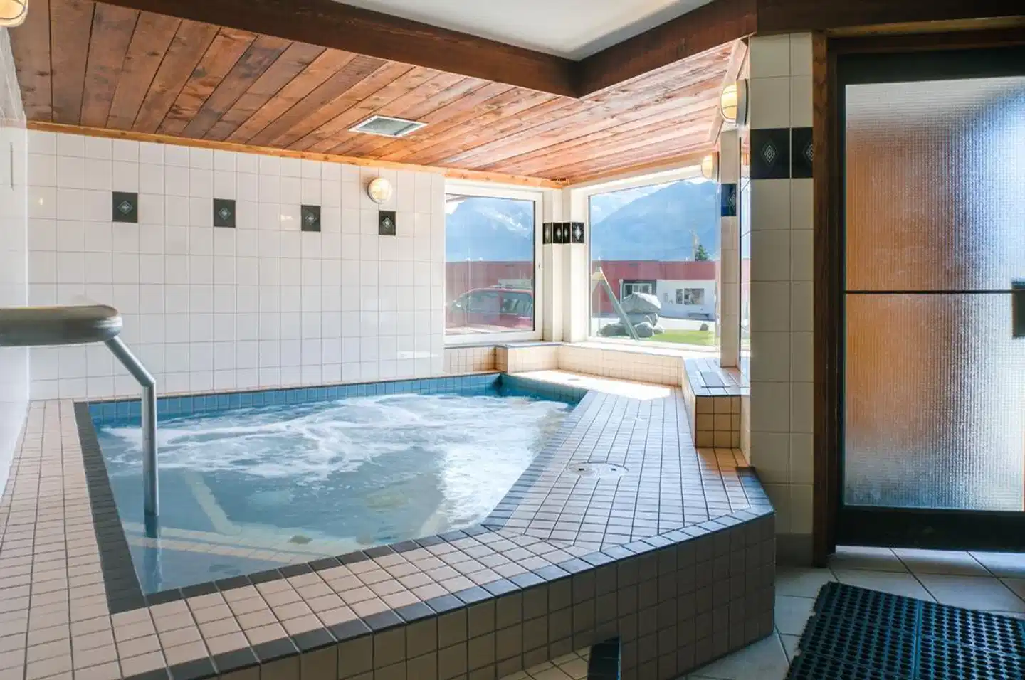 Canmore Rocky Mountain Ski Lodge Hallenbad