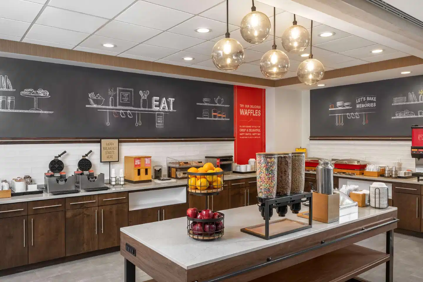 Hampton Inn & Suites Cape Cod-West Yarmouth Bar
