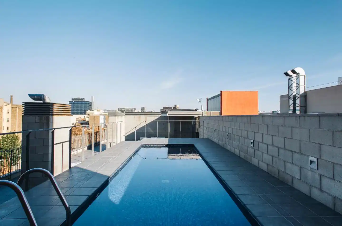 Barcelona Apartment Republica Pool