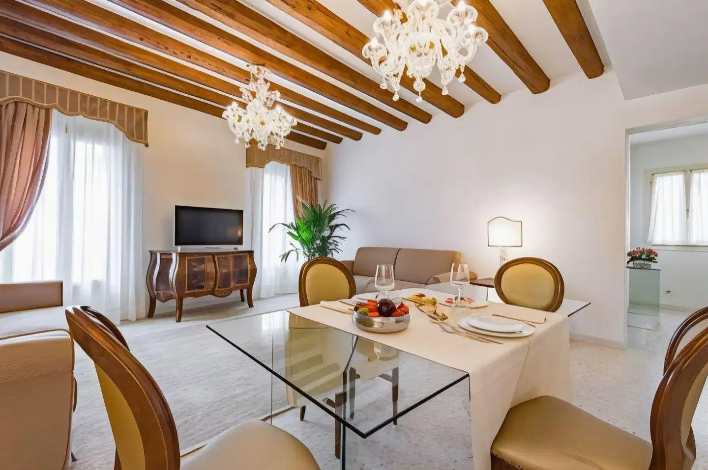 San Teodoro Palace Wohnbeispiel