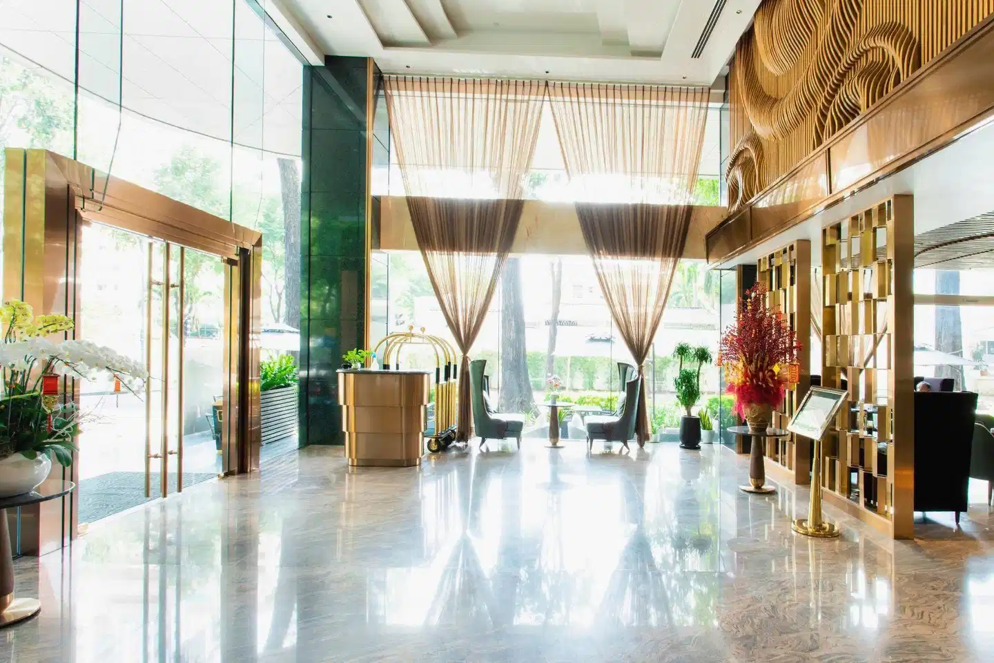 Northern Charm Hotel Lobby
