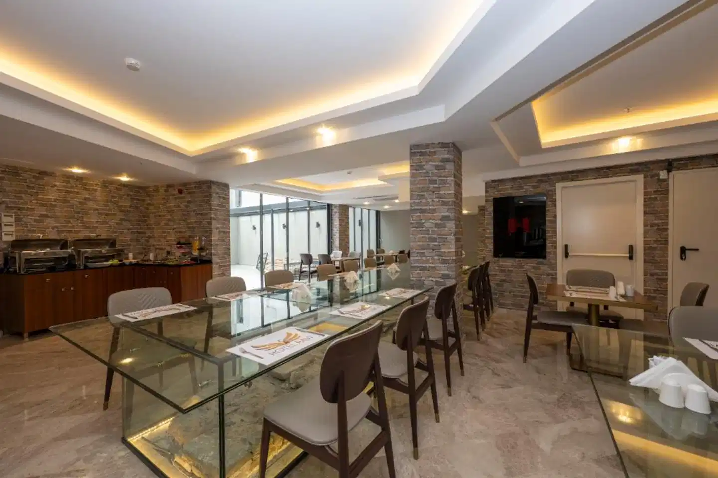 Hotel Ravi Bar