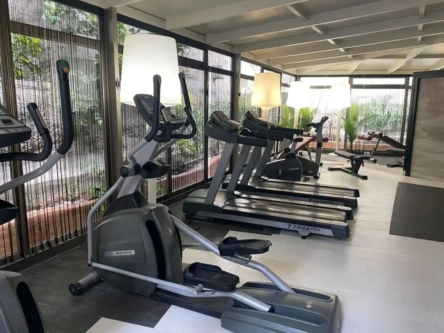 ON Aleta Room Sport und Entertainment