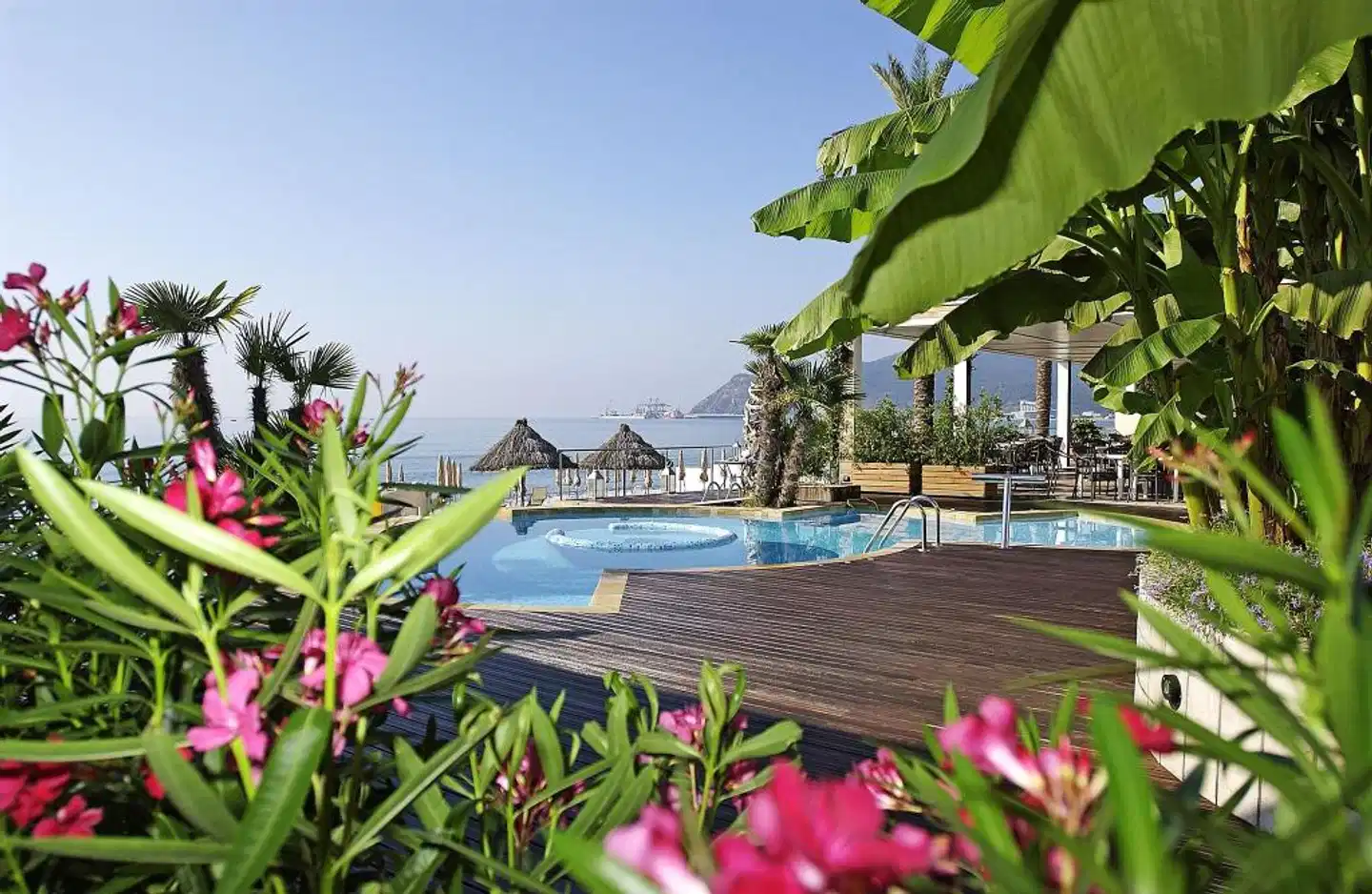 Mare Hotel Pool
