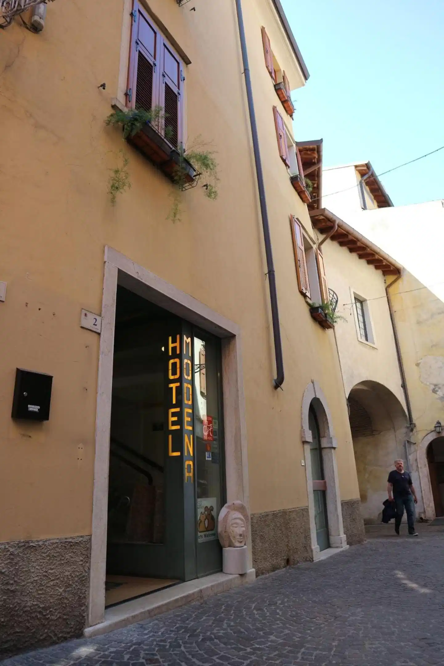 Modena Aussenansicht