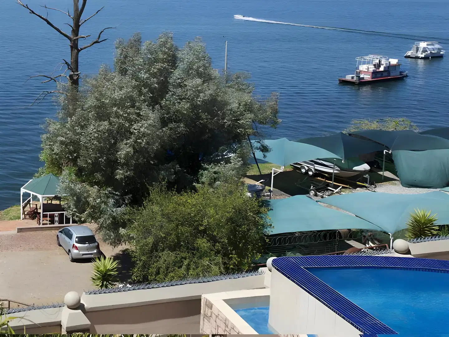 Kosmos Manor Guest House Pool