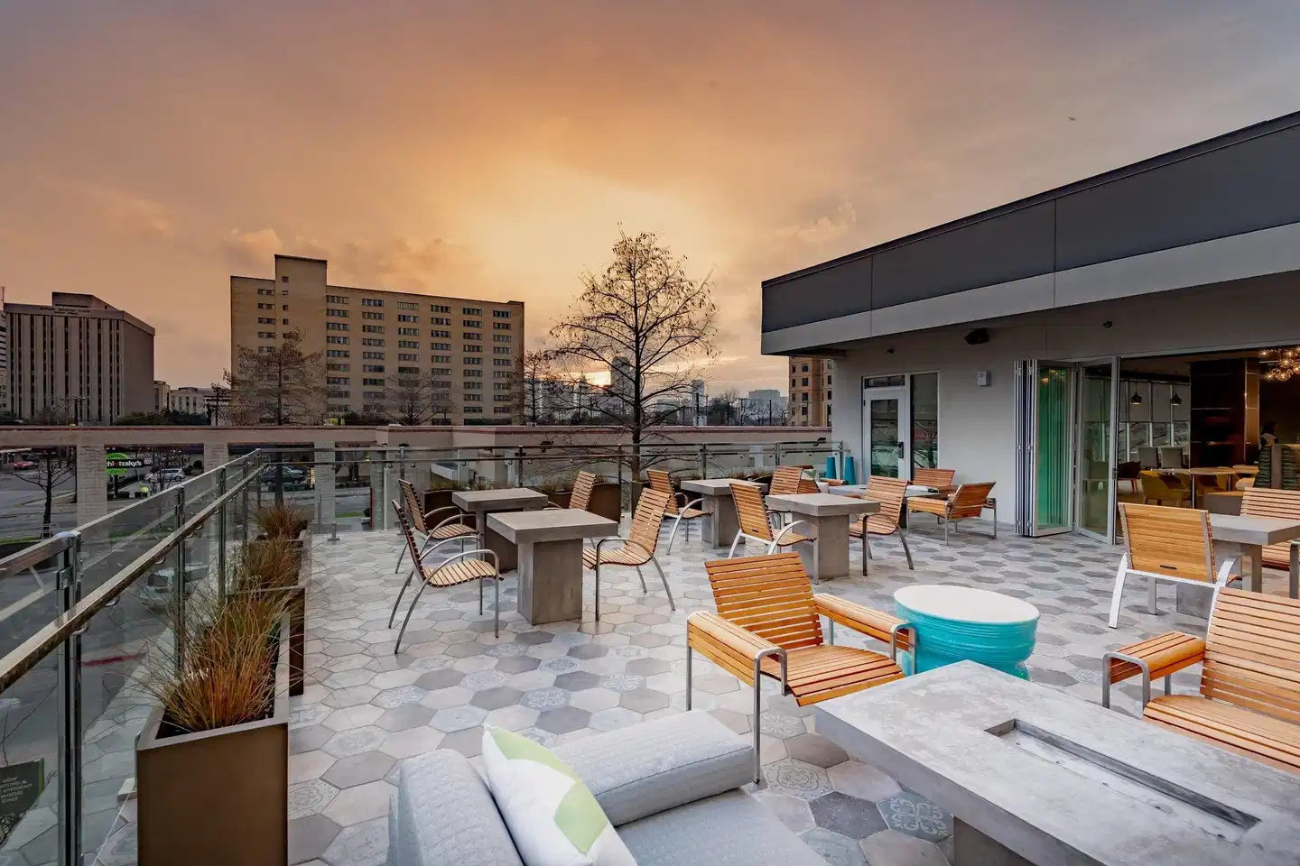 Element by Westin Dallas Downtown East Terrasse
